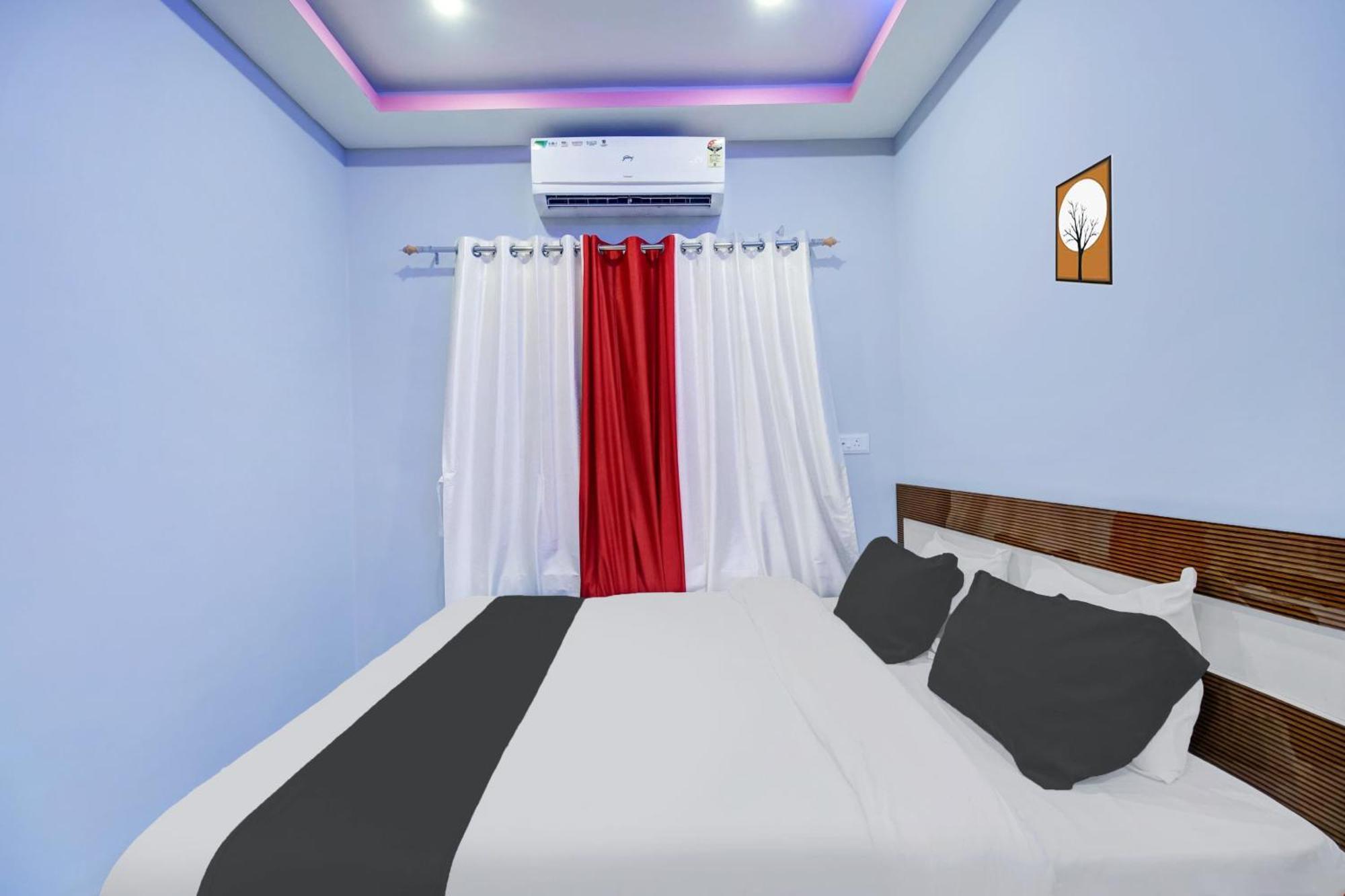 Super Hotel O Sai D-Lux 구와하티 외부 사진