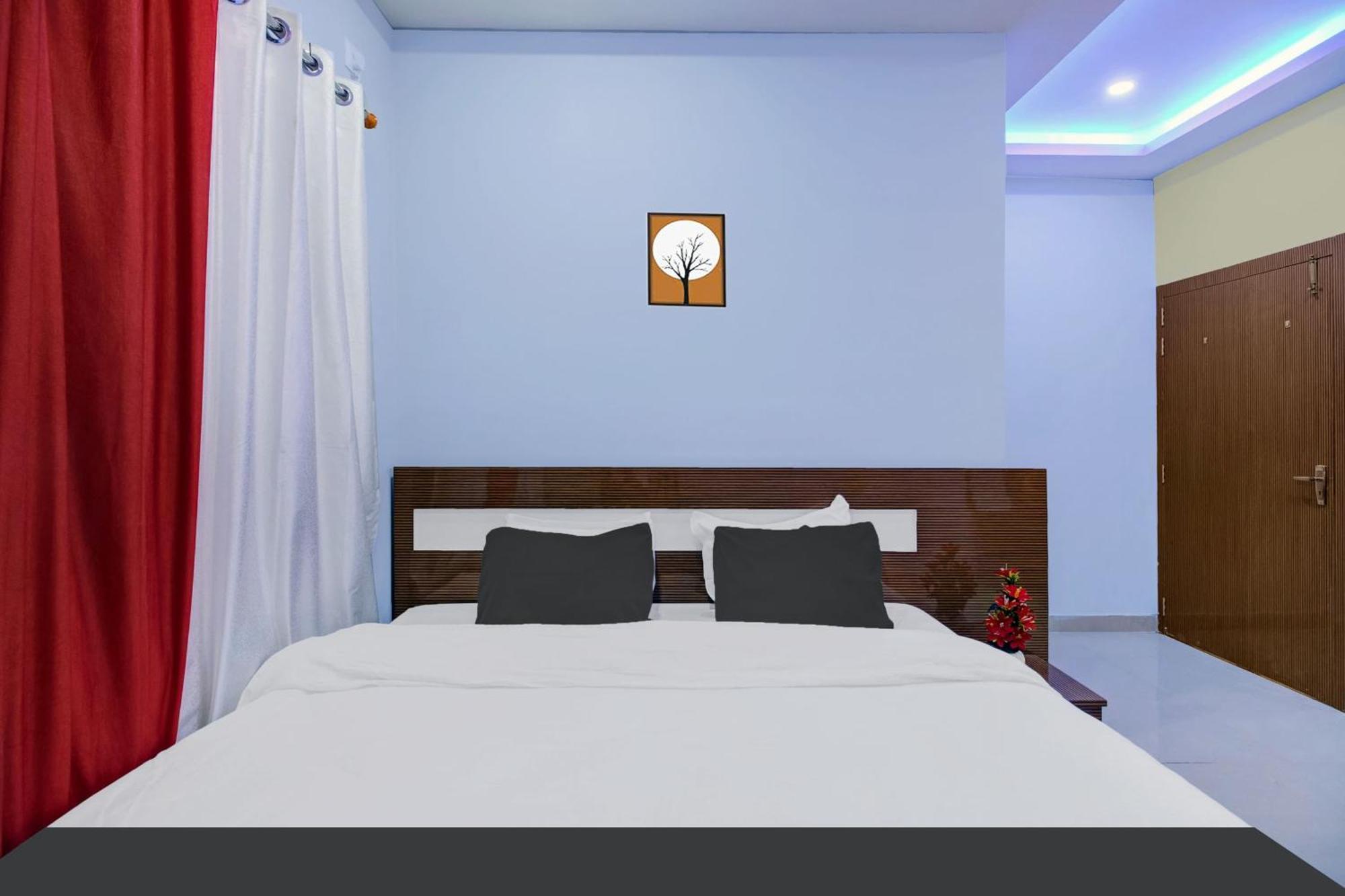 Super Hotel O Sai D-Lux 구와하티 외부 사진